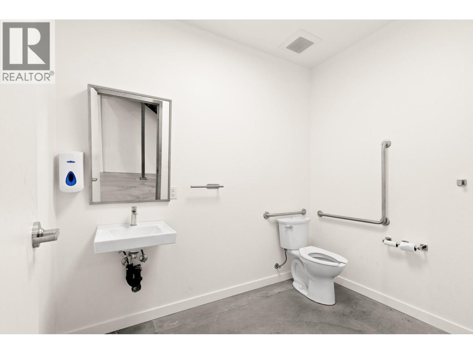 880 Clement Avenue Unit# 204, Kelowna