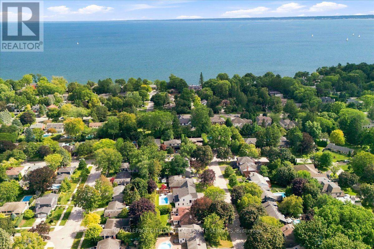 4430 HAWTHORNE DRIVE - 46