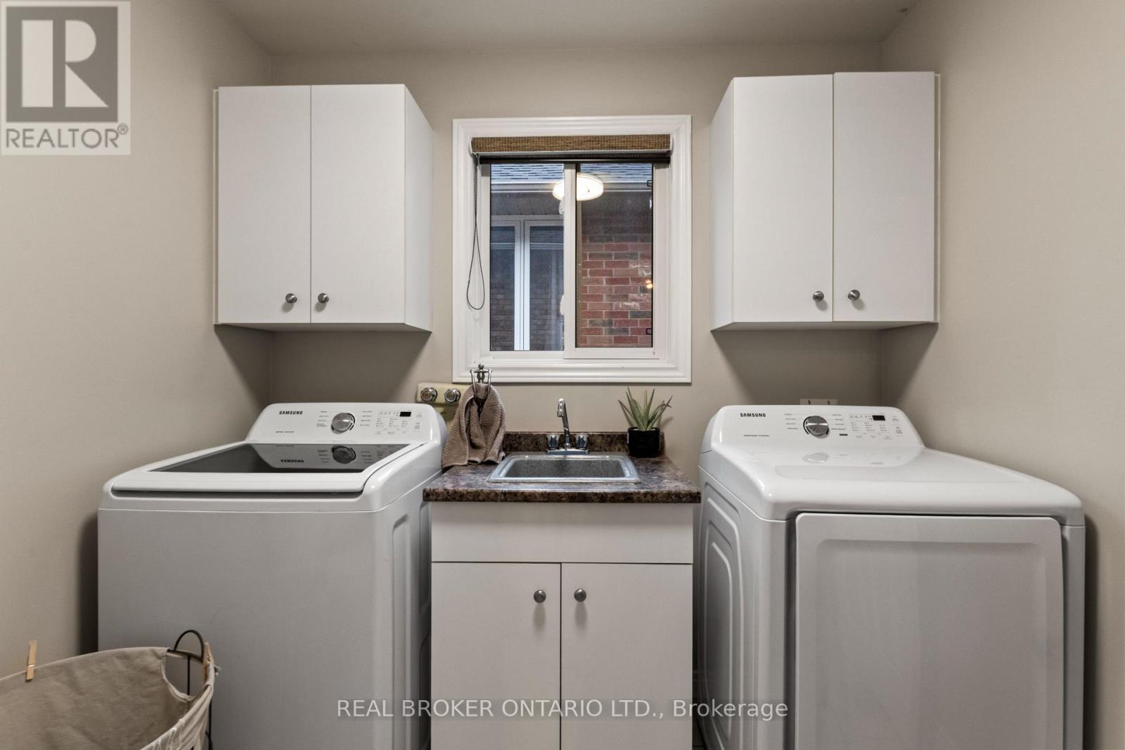 865 BERTRAND TERRACE - Image 19
