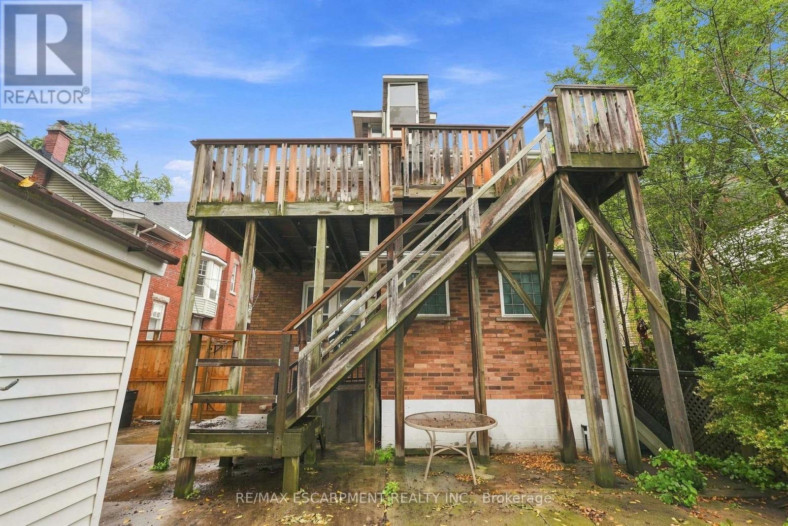 63 MELROSE AVENUE S - Image 46