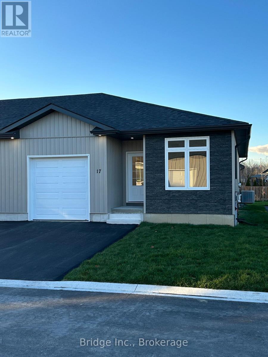 17 DAYTON COURT, Prince Edward County (Picton Ward)