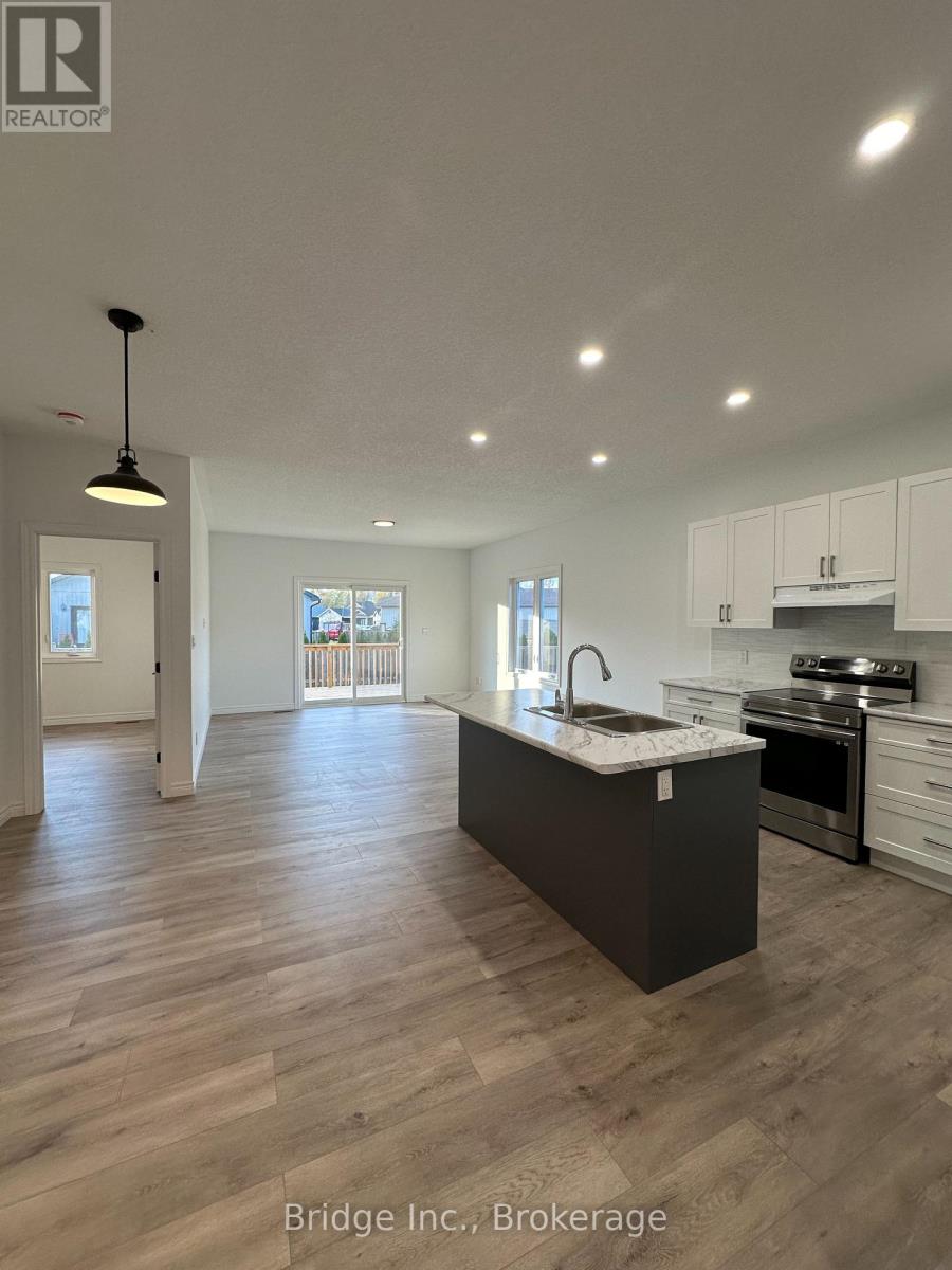 17 DAYTON COURT, Prince Edward County (Picton Ward) — photo 2