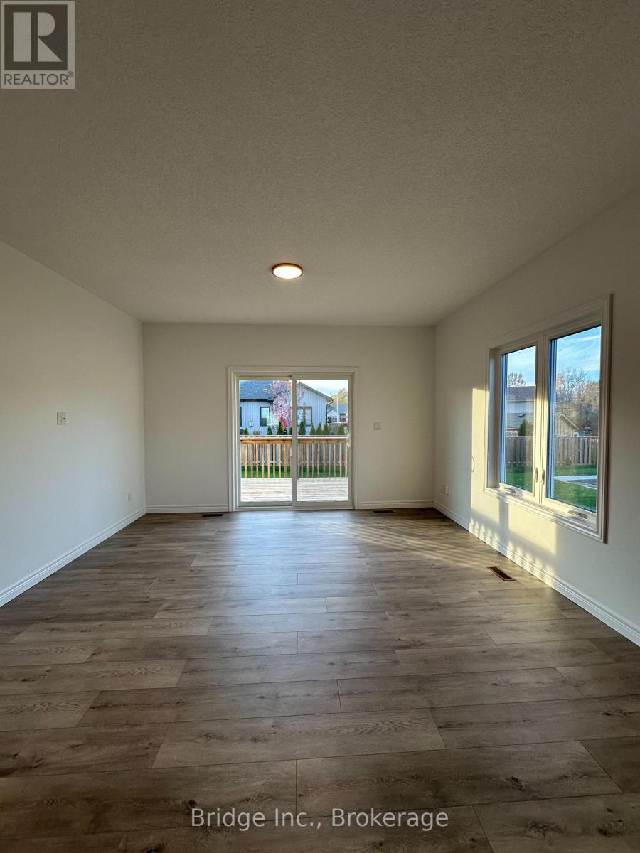 17 DAYTON COURT, Prince Edward County (Picton Ward) — photo 5