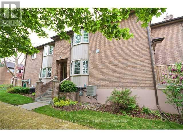 Photo of 38 Elora Drive