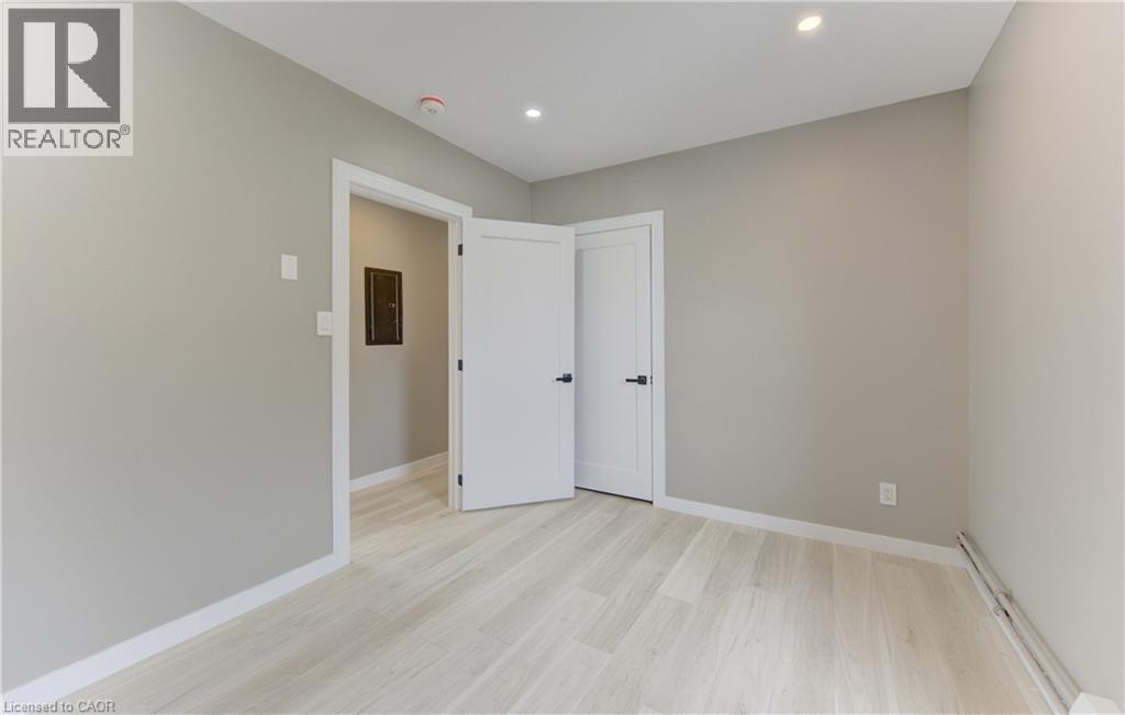 67 LOUISA Street, Kitchener — photo 7