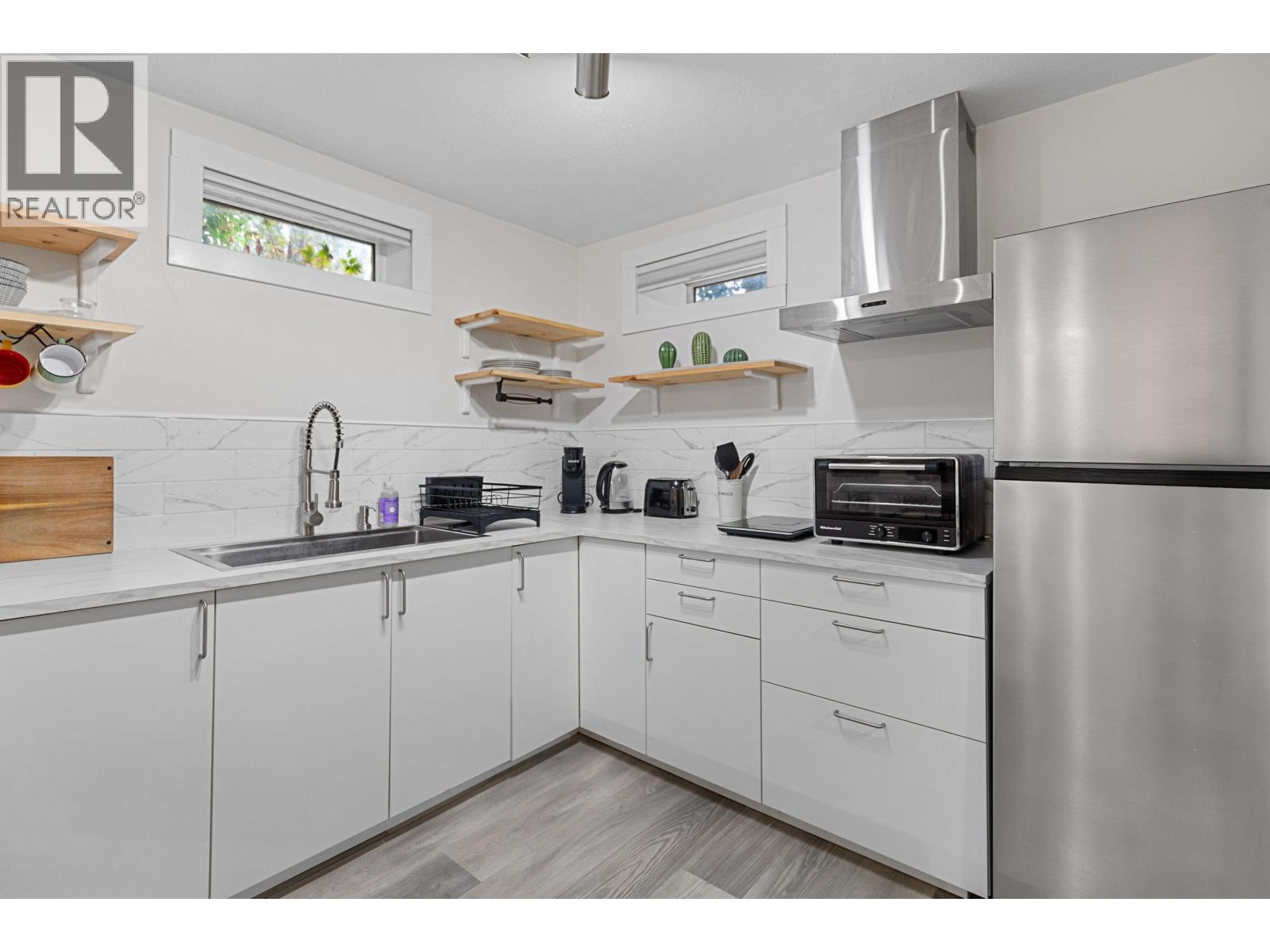 962 EWERT STREET - 14