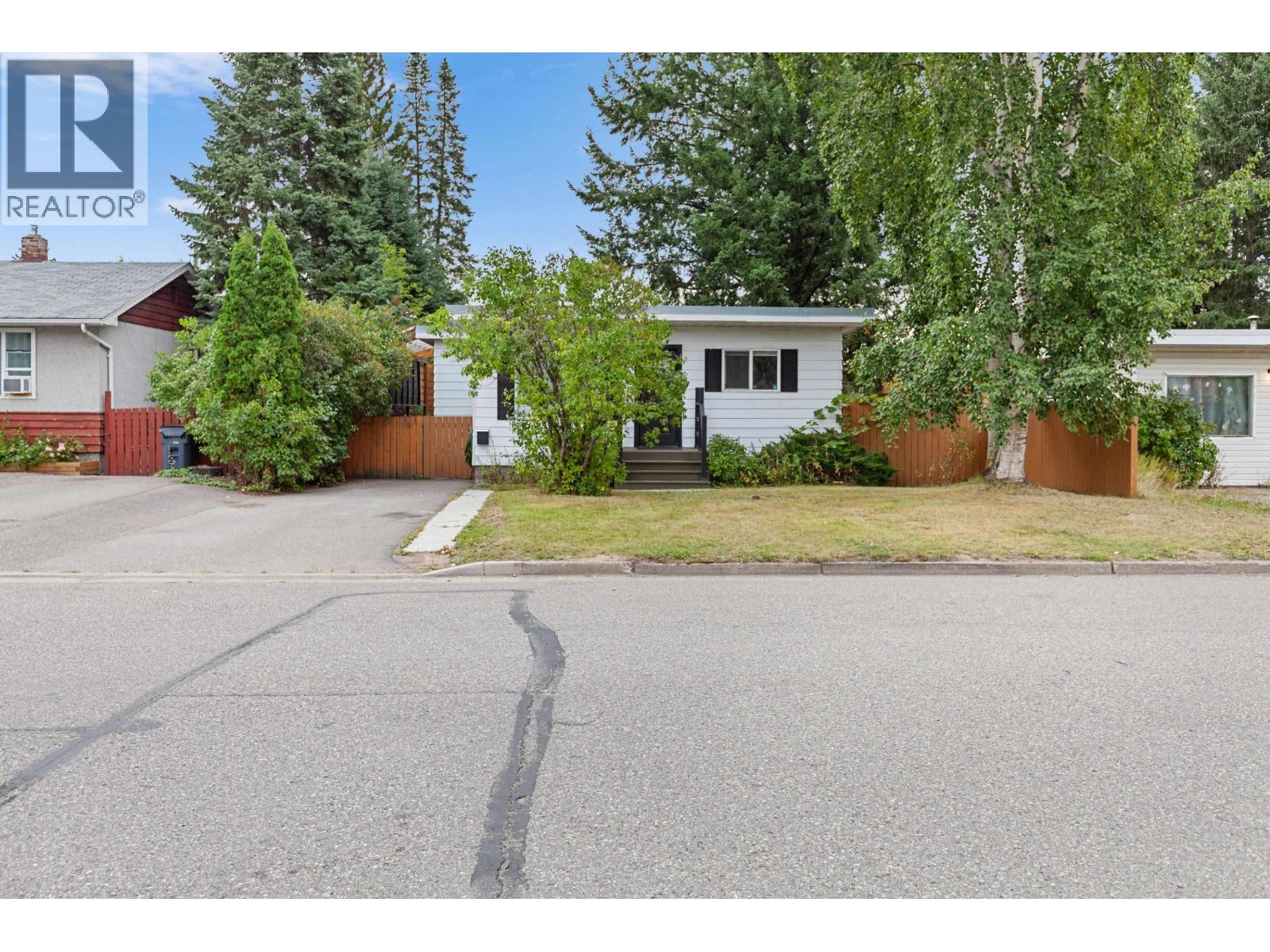 962 EWERT STREET - 25