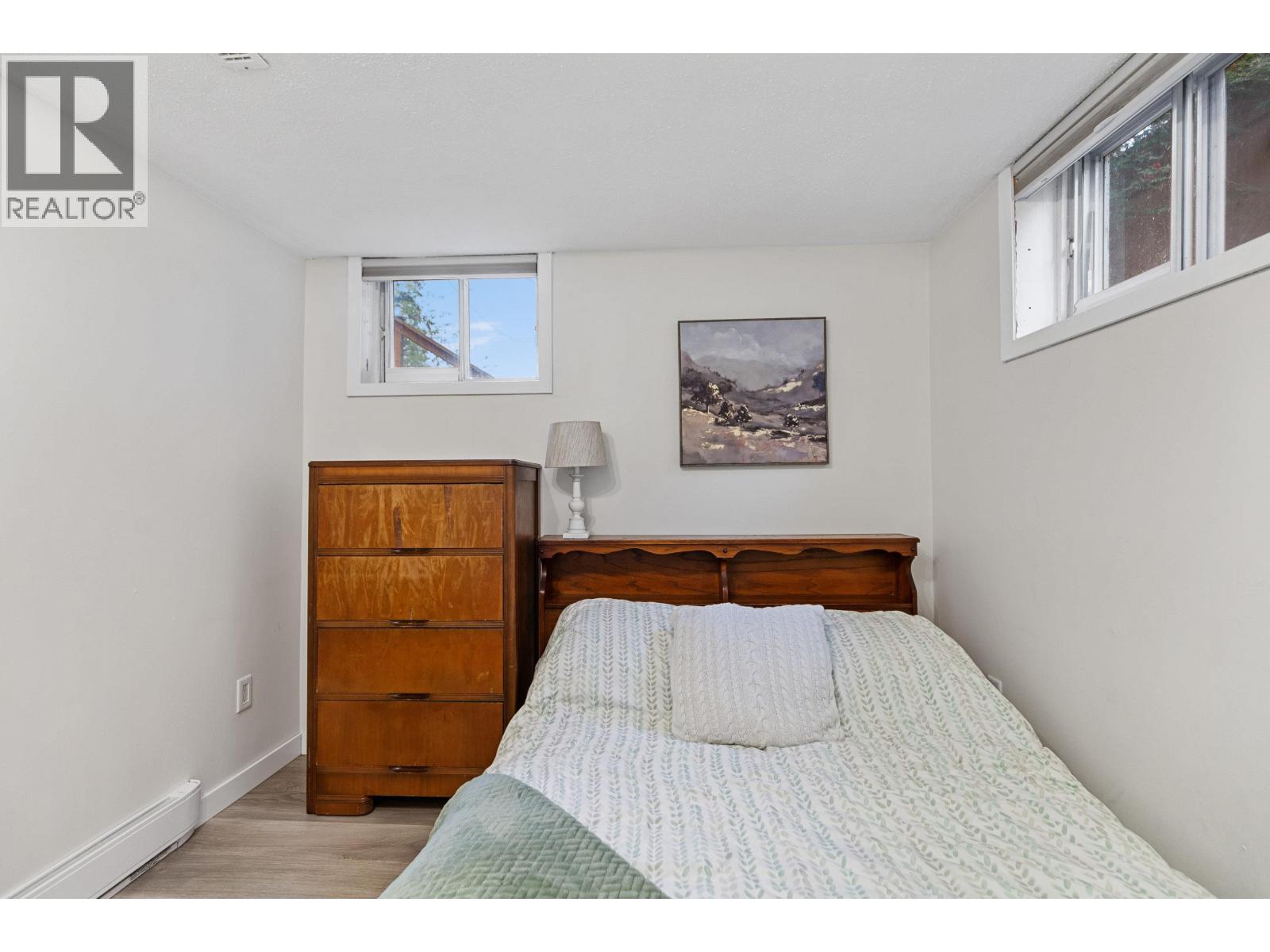 962 EWERT STREET - 23