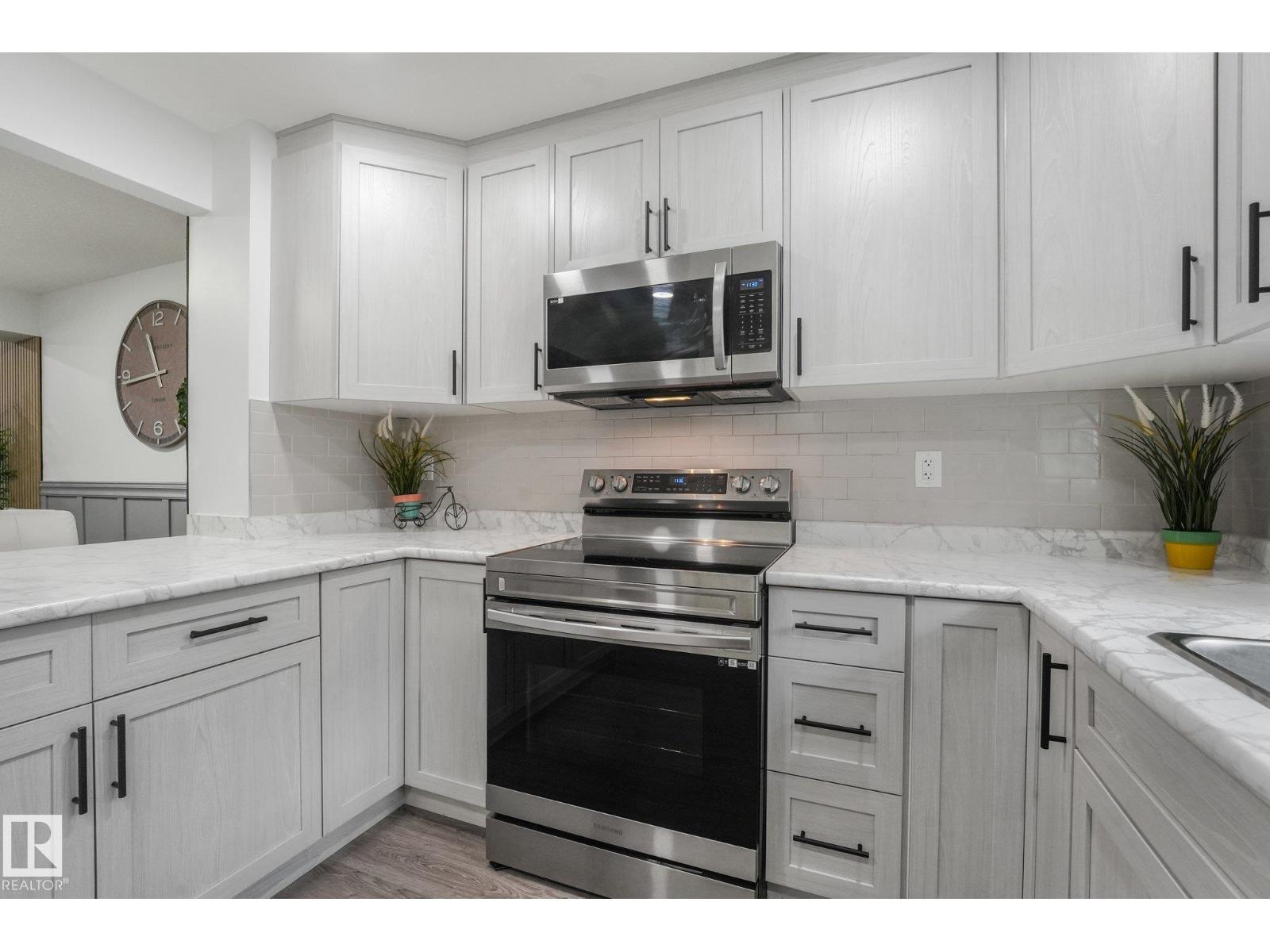 12843 67 ST NW - 27