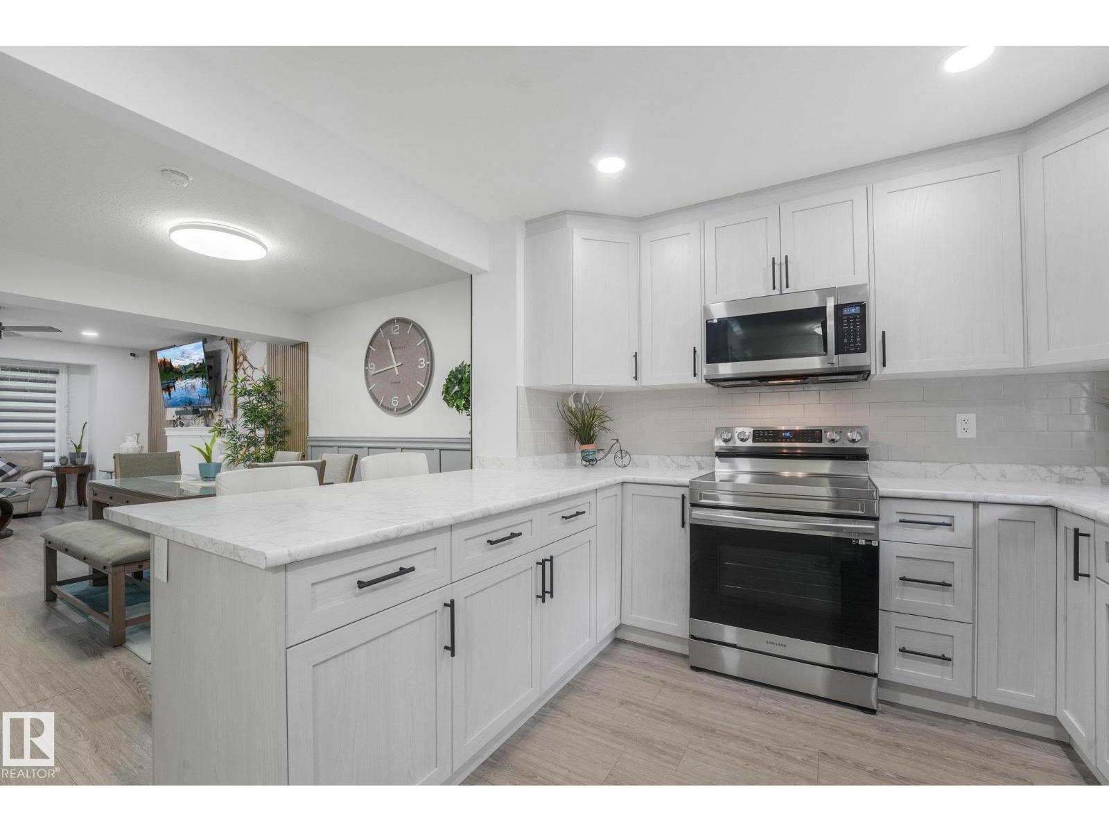 12843 67 ST NW - 29