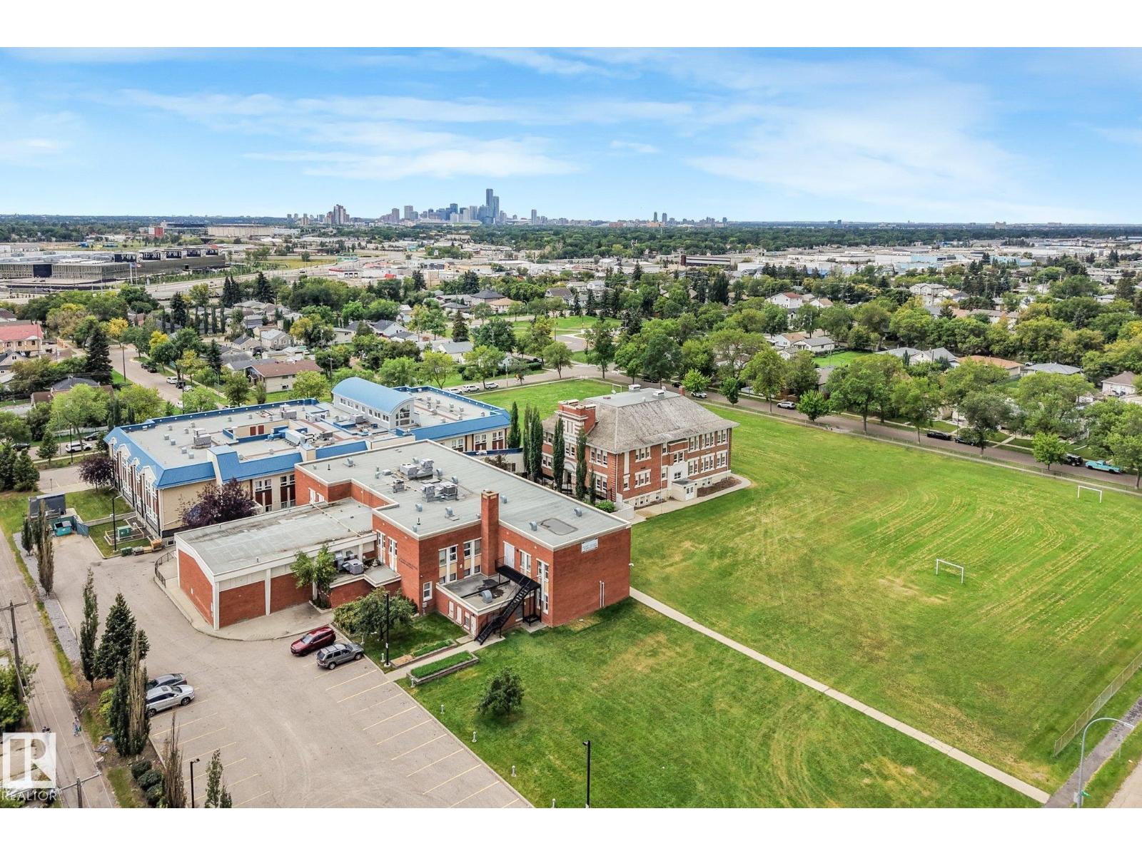 12843 67 ST NW - 15