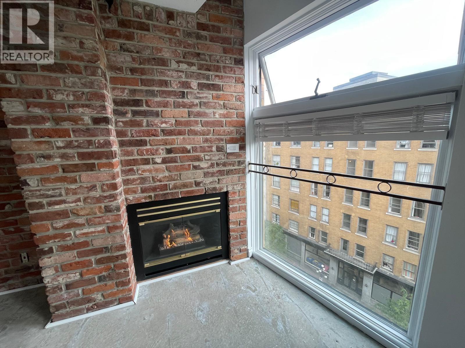 704 27 ALEXANDER STREET, Vancouver