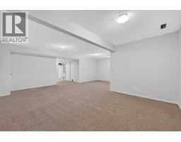 249 Elgin Manor SE - photo 37
