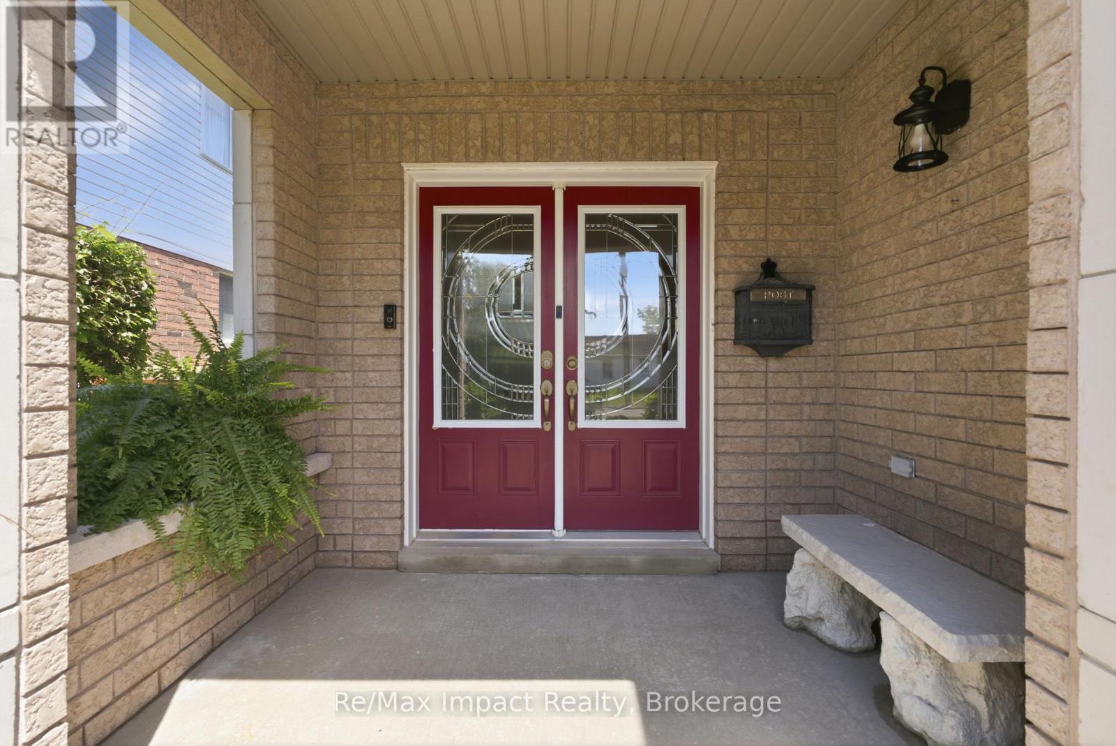 17 BRADSHAW STREET, Clarington (Bowmanville) — photo 3