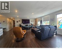Family room - 211 Rye Street, Yellow Grass, SK S0G5J0 Photo 9