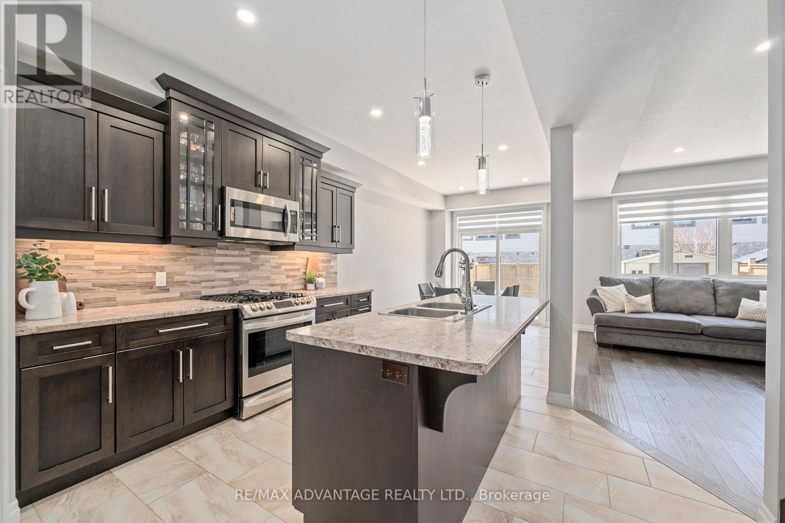 587 FREEPORT STREET, London North (North E) — photo 3