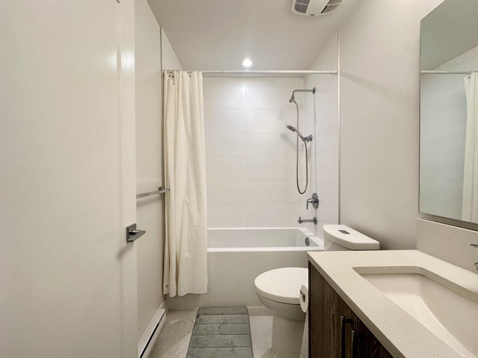 21 9688 162A STREET, Surrey