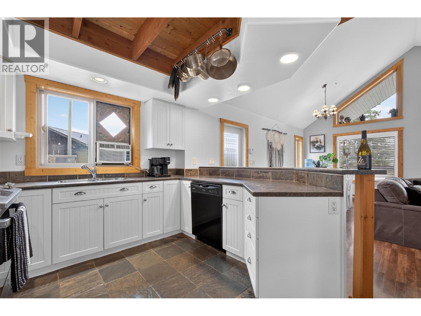 10375 Westshore Road - 14