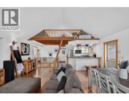3pc Ensuite bath - 10375 Westshore Road, Vernon, BC V1H2B1 Photo 10