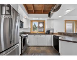 10375 Westshore Road, Vernon, BC V1H2B1 Photo 13