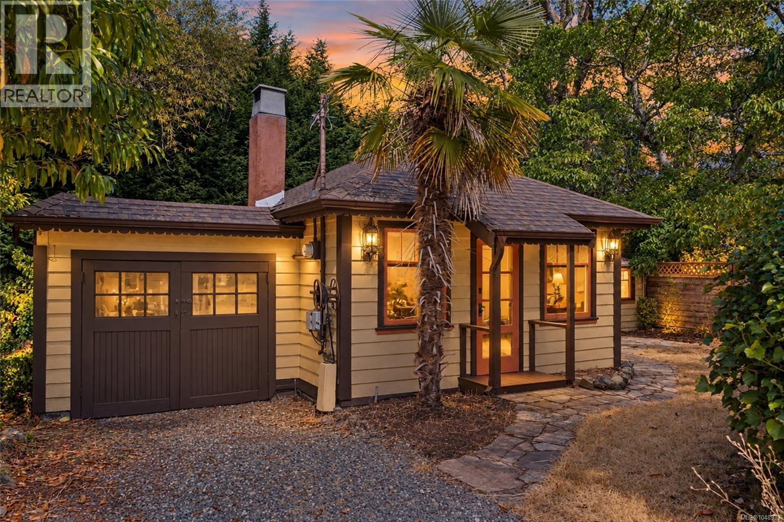 1030 Falmouth Road, Saanich
