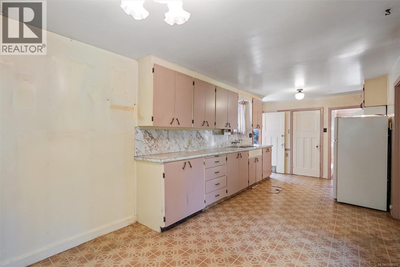 1030 Falmouth Rd - 12