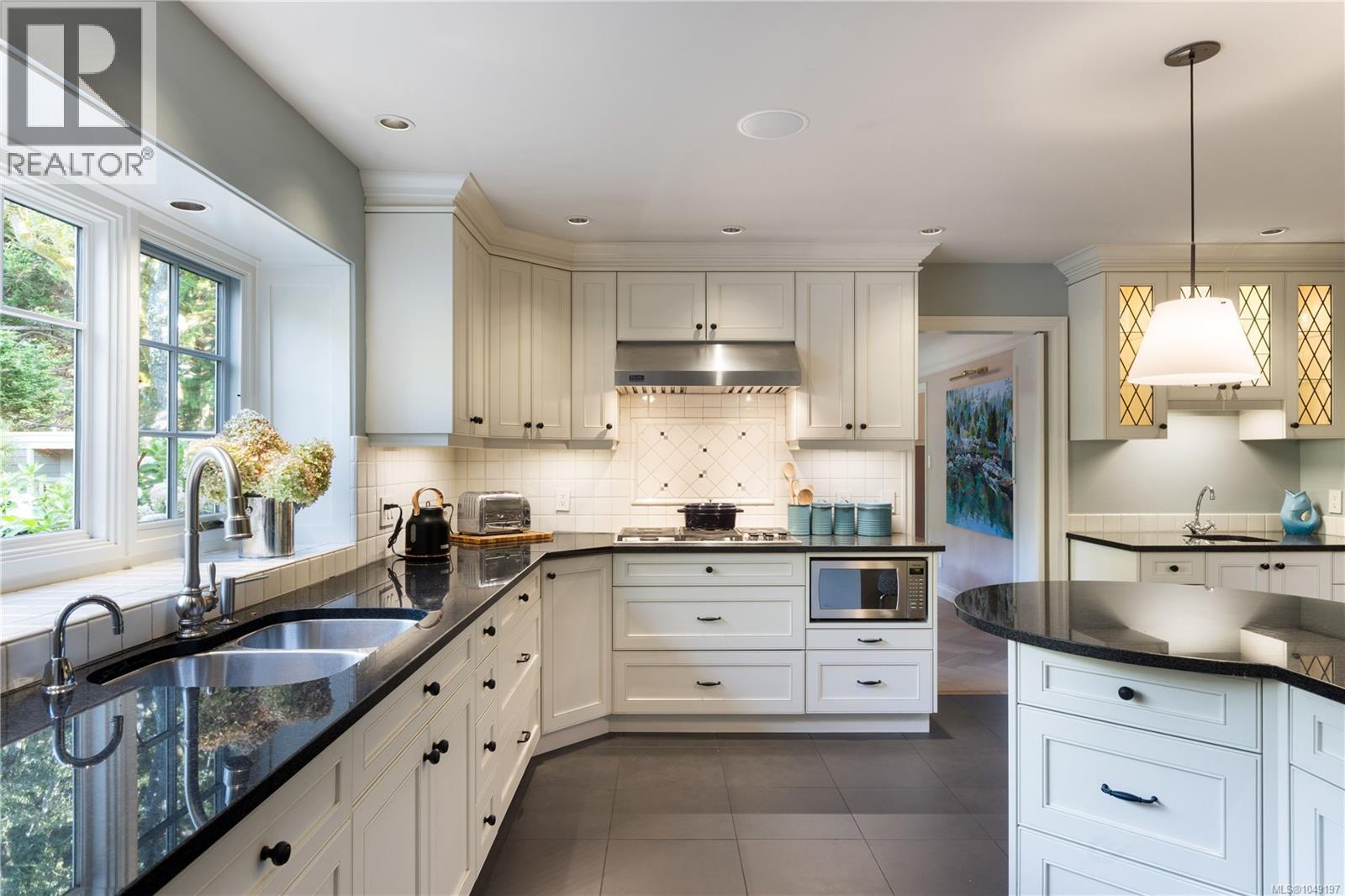 1387 St. David St - 18