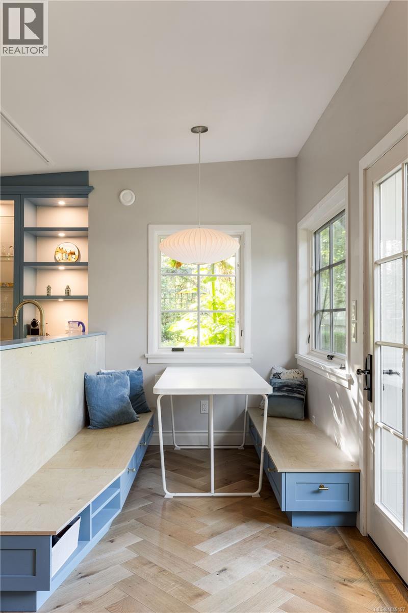 1387 St. David St - 38