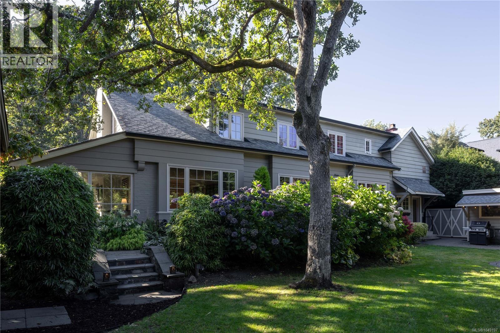 1387 St. David St - 7