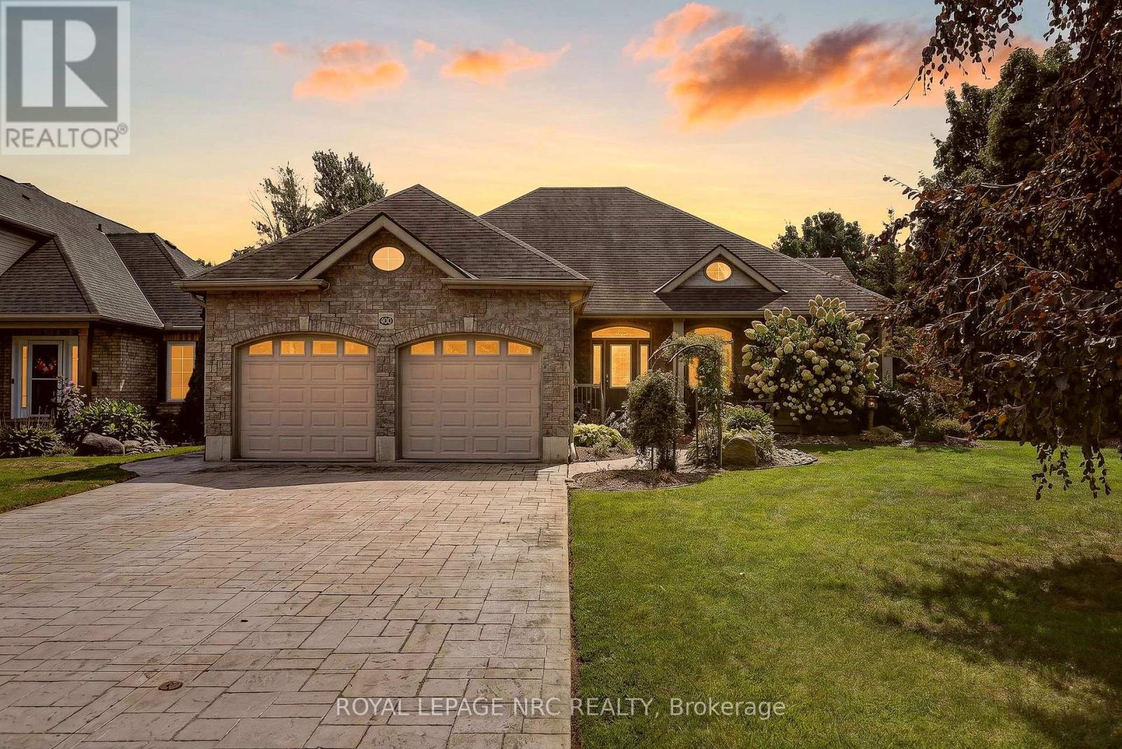 400 LAKEVIEW DRIVE, Woodstock (Woodstock - North) — photo 1
