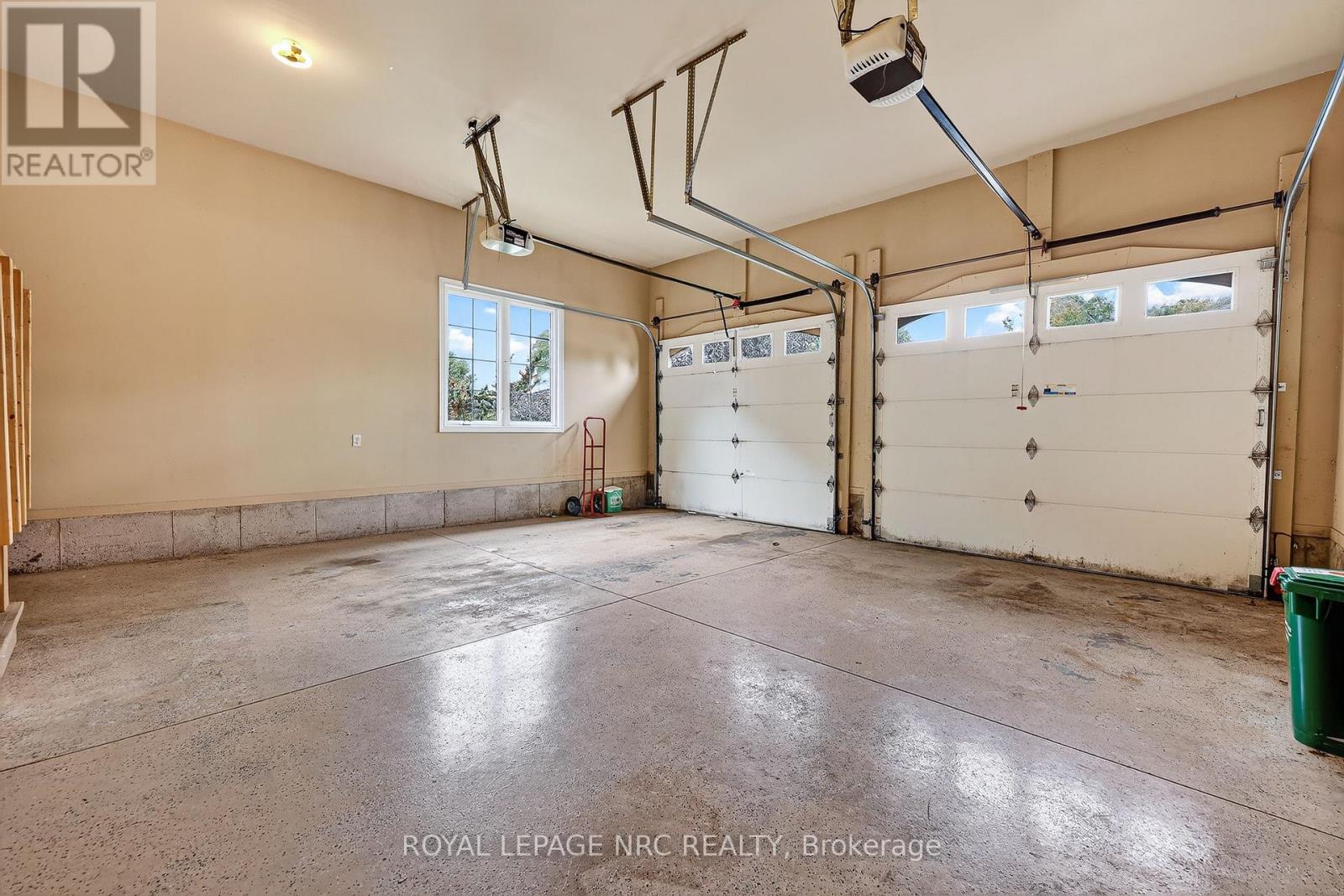 400 LAKEVIEW DRIVE - 28