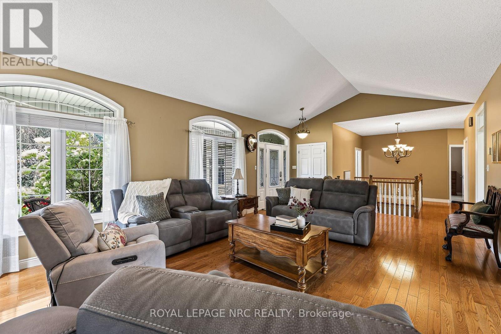 400 LAKEVIEW DRIVE - 9