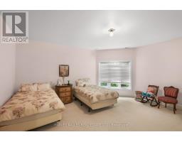 83 Hillmount Avenue, Toronto, ON M6B1X5 Photo 32