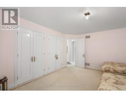 83 Hillmount Avenue, Toronto, ON M6B1X5 Photo 33