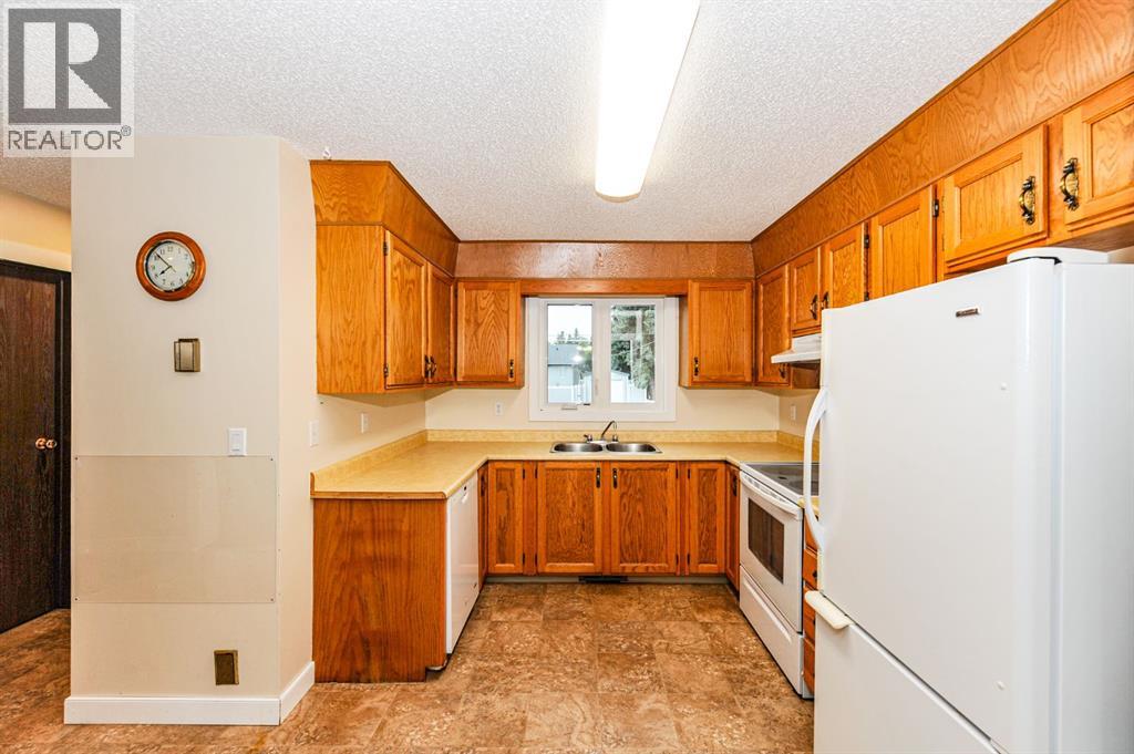 221 1 Avenue - 3