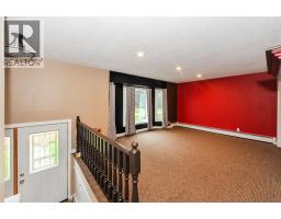 4pc Bathroom - 221 1 Avenue, Rosalind, AB T0B3Y0 Photo 9