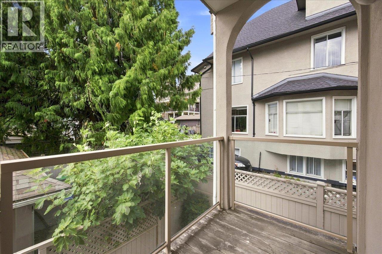 1 1176 W 15TH AVENUE, Vancouver