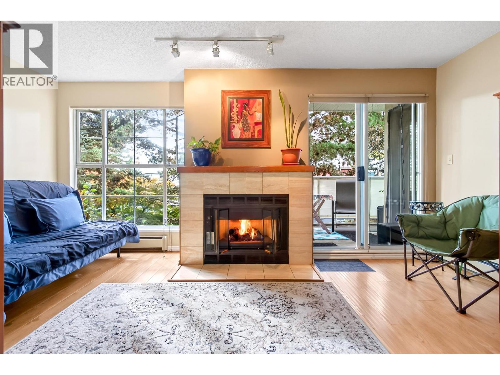 317 12 K DE K COURT, New Westminster — photo 2