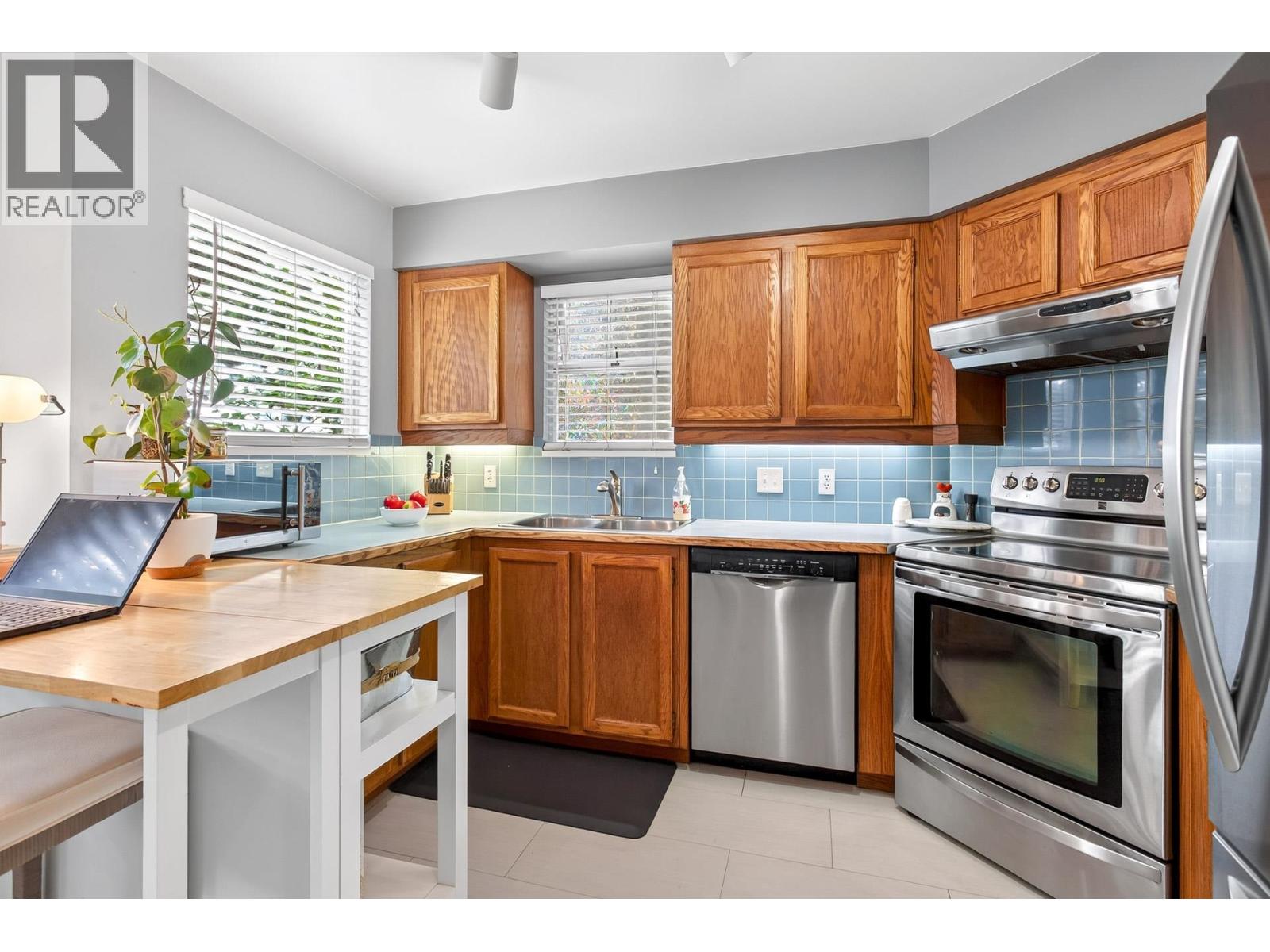 317 12 K DE K COURT, New Westminster — photo 9