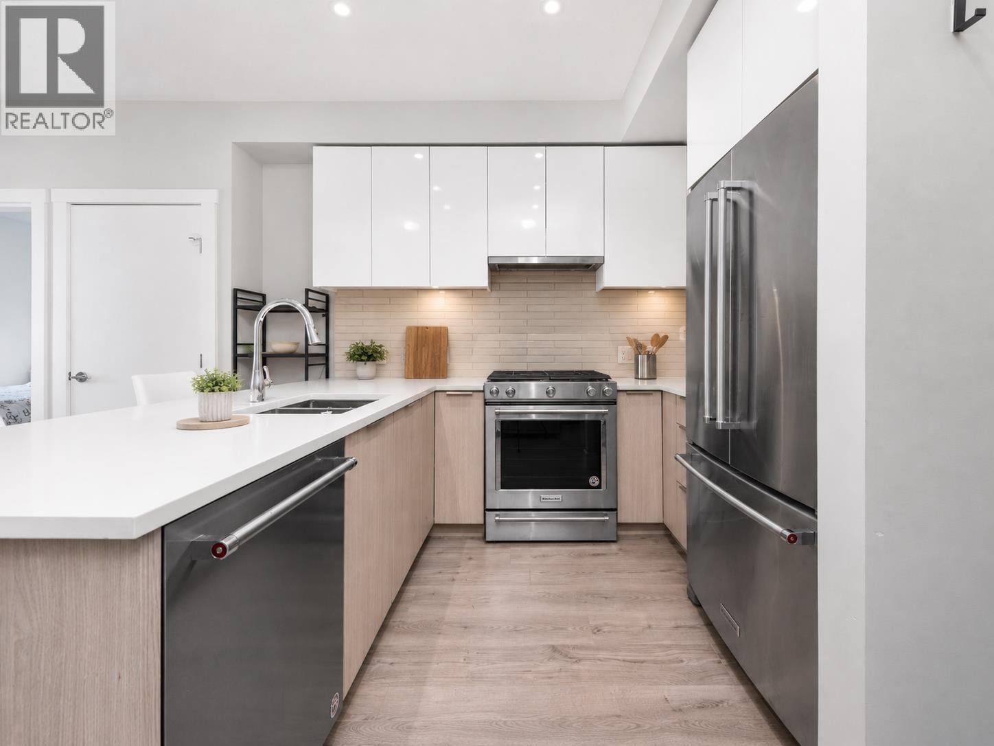 309 3588 SAWMILL CRESCENT, Vancouver — photo 4