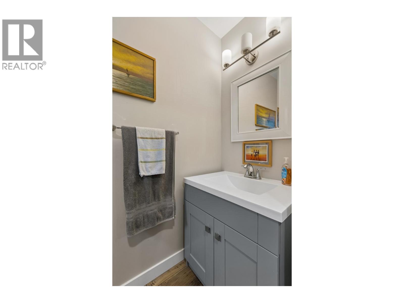 7 240 E KEITH ROAD, North Vancouver