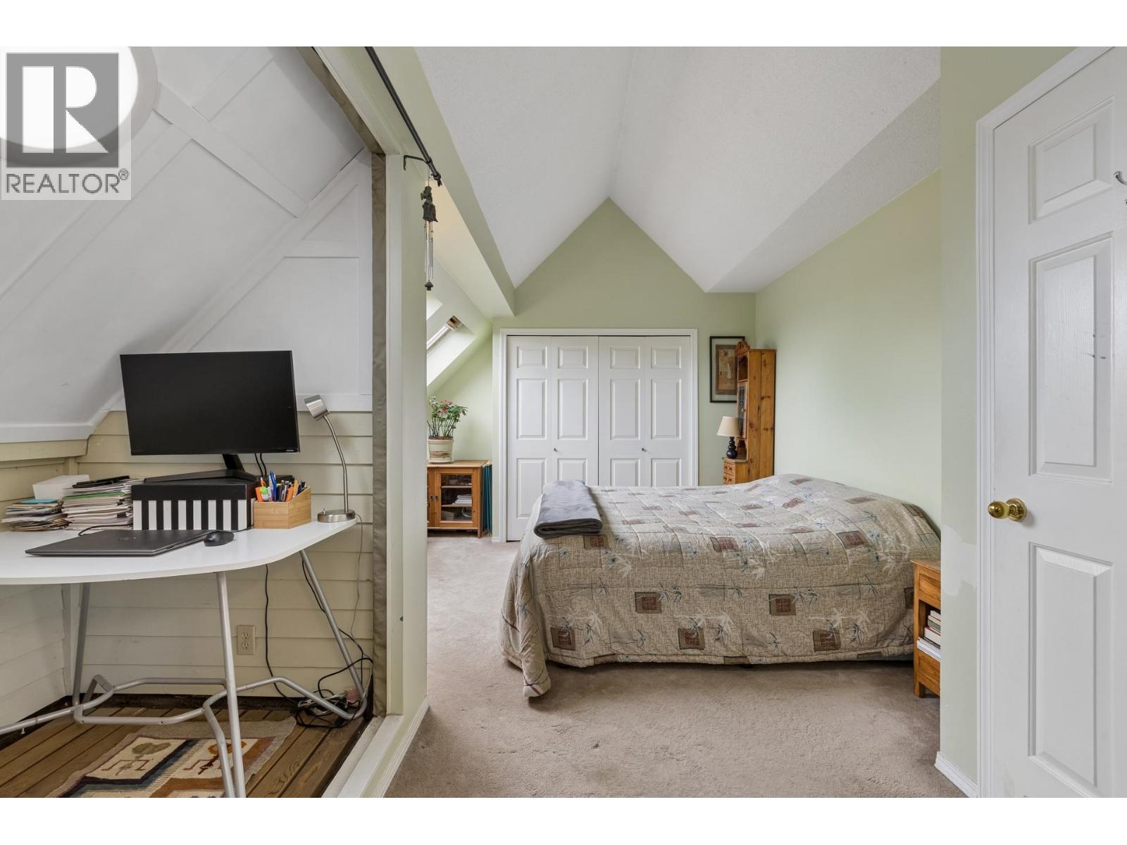 7 240 E KEITH ROAD, North Vancouver