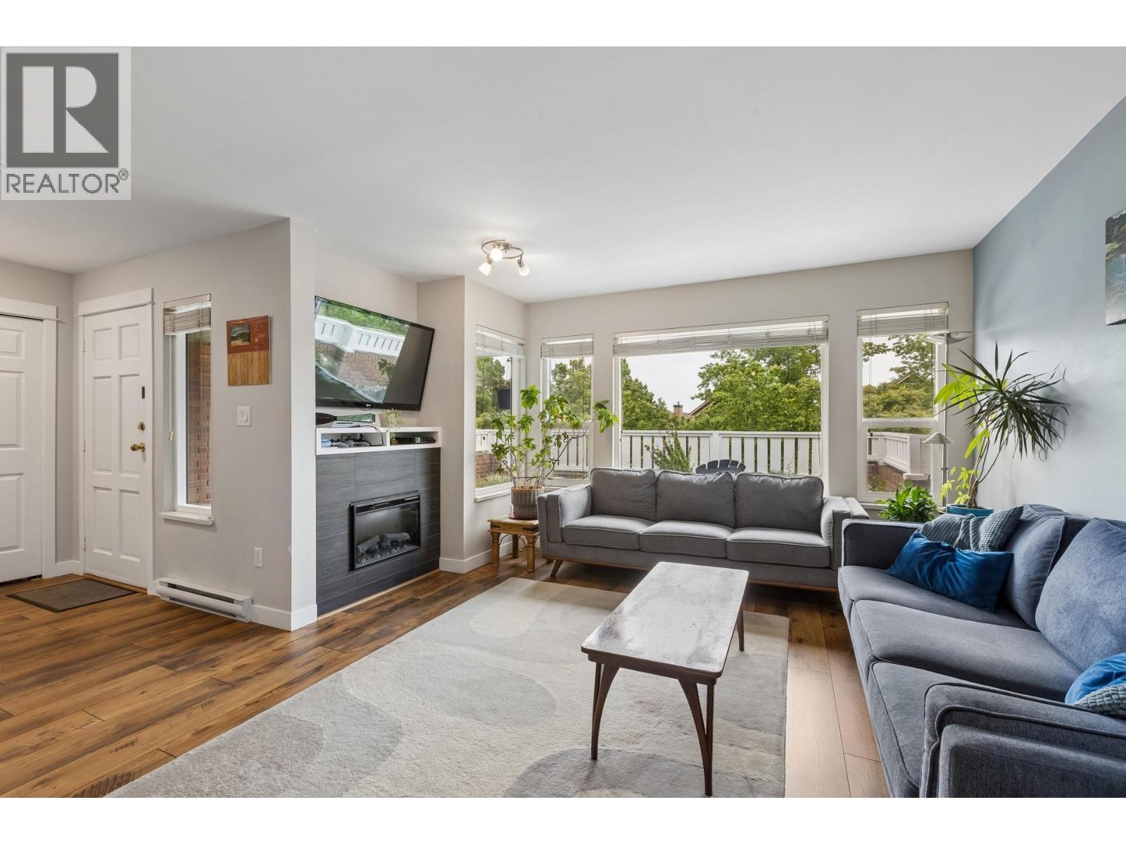 7 240 E KEITH ROAD, North Vancouver