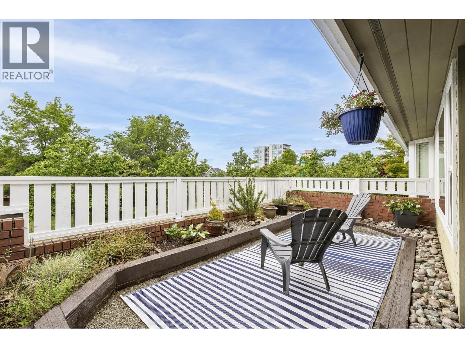 7 240 E KEITH ROAD, North Vancouver