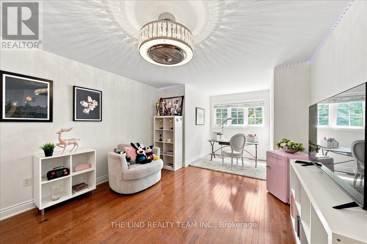 109 WILLIS DRIVE - 24