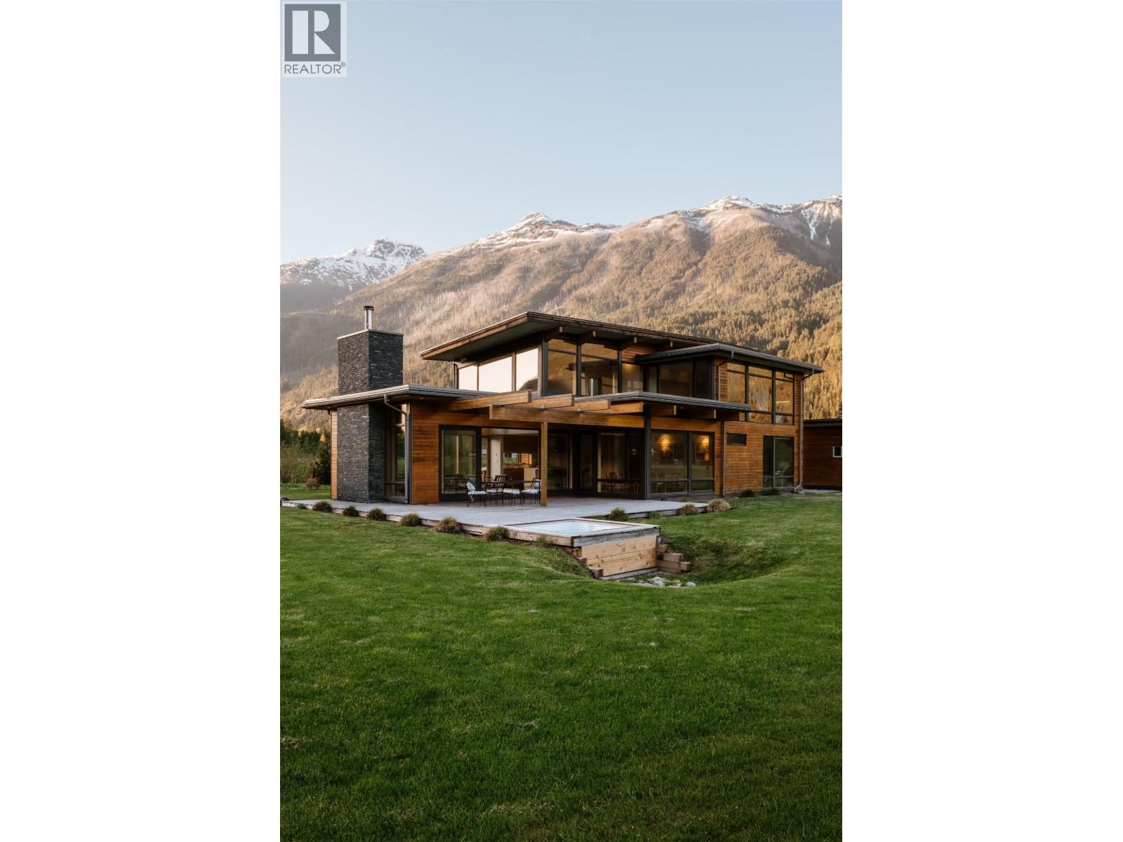 9209 PEMBERTON MEADOWS ROAD, Pemberton