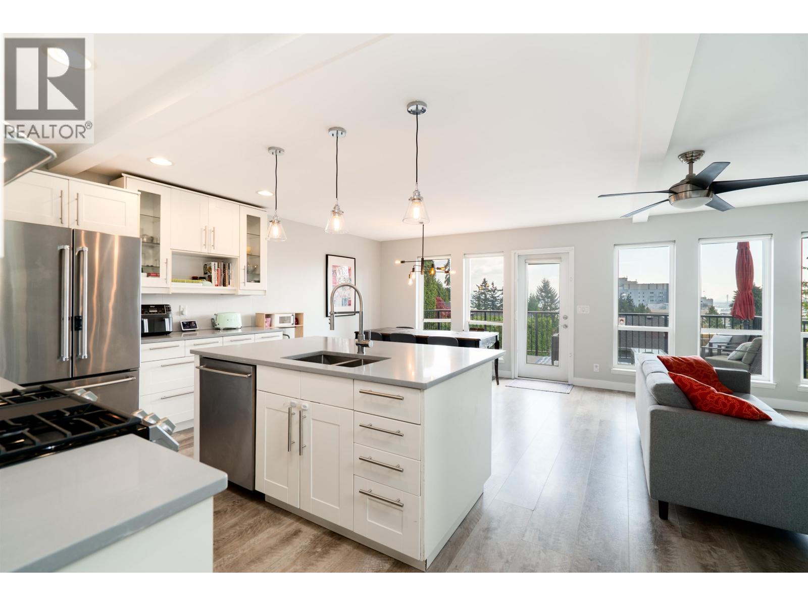 330 RICHMOND STREET, New Westminster — photo 3