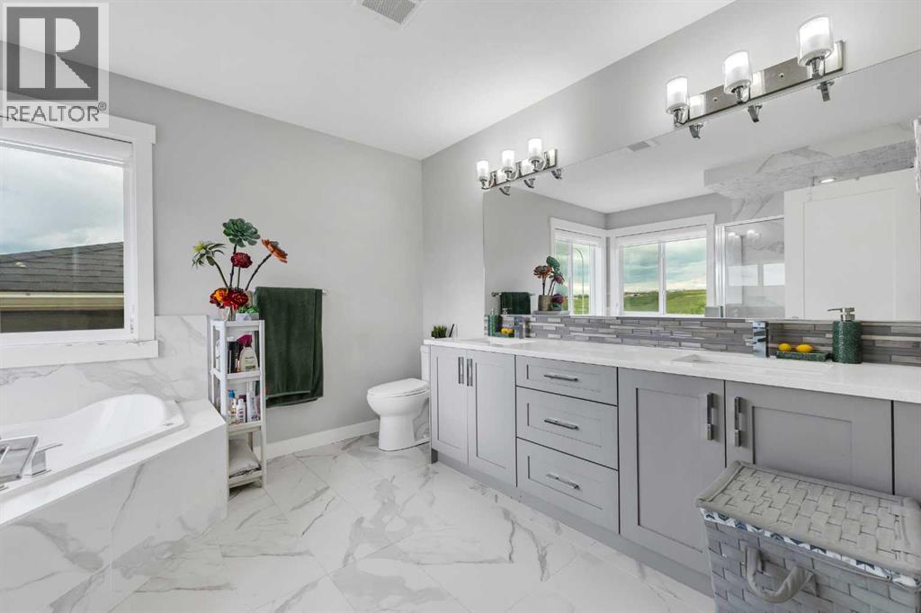 236 Nolanhurst Crescent NW - 30
