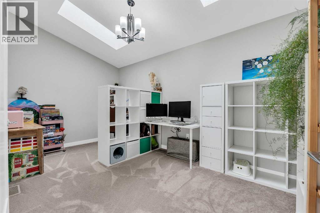 236 Nolanhurst Crescent NW - 32