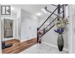 5pc Bathroom - 236 Nolanhurst Crescent Nw, Calgary, AB T3R0Z4 Photo 11